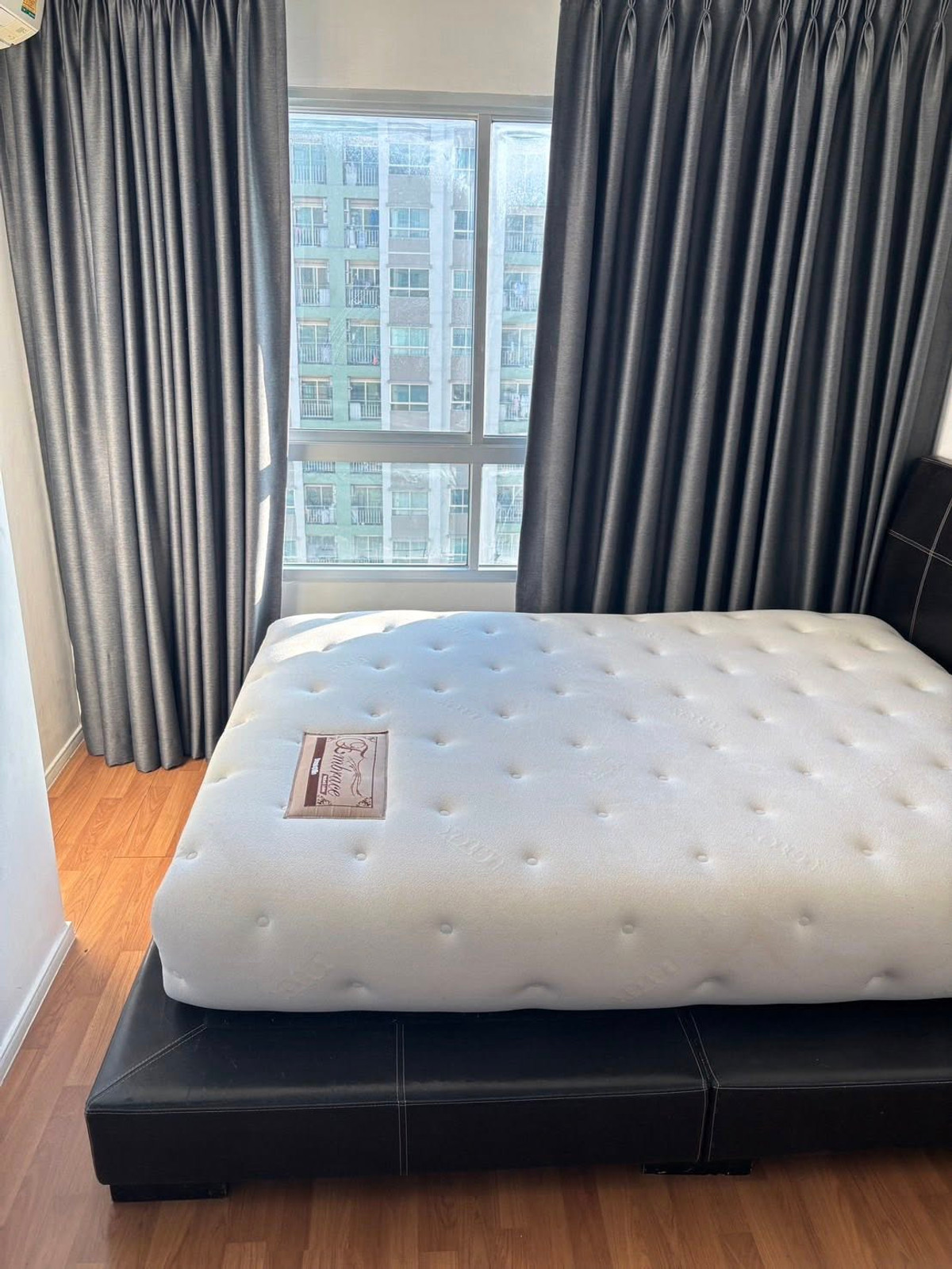 ให้เช่าคอนโดพระราม 9 เพชรบุรีตัดใหม่ RCA : Lumpini Park Rama9 -Ratchada ใกล้ RCA มีรถรับส่ง MRT