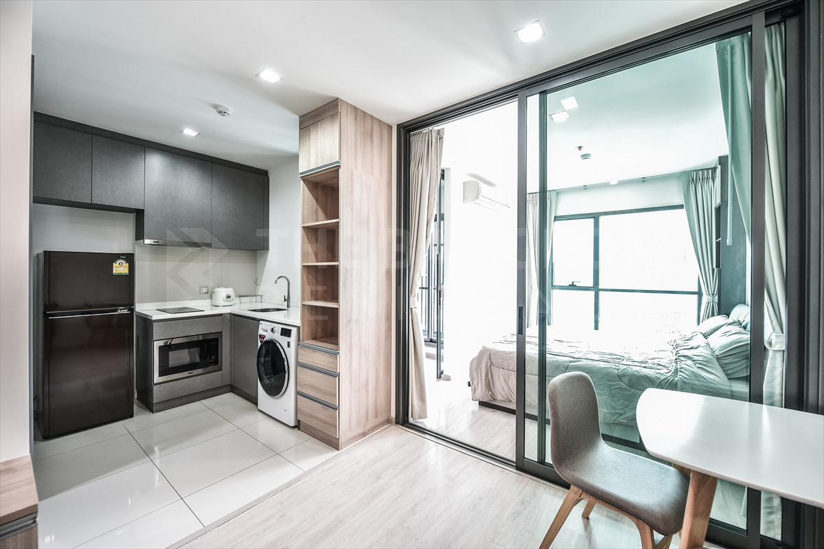 ขายคอนโดราชเทวี พญาไท : 🎉ขาย🎉Rhythm Rangnum    ติดต่อคุณออย 0815483711 และ 0935979942