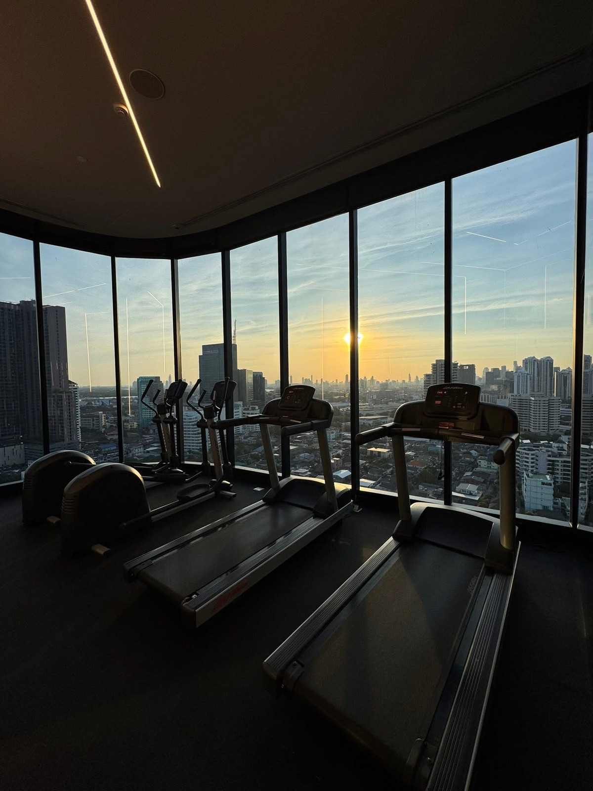 For RentCondoSukhumvit, Asoke, Thonglor : [Brand New Built-in] IDEO Q Sukhumvit 36 - 1BR Corner Unit | 38 sqm | 8th Fl. | Tower A