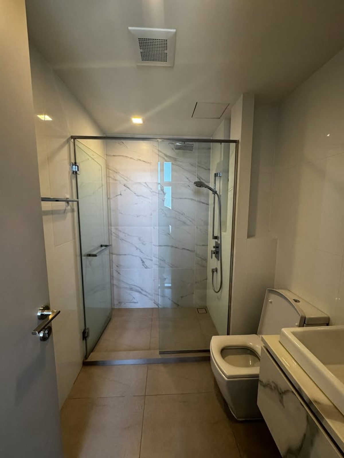 ให้เช่าคอนโดอ่อนนุช อุดมสุข : ให้เช่า The Line Sukhumvit 101 ราคา 16,500 บาท [MKr251207]