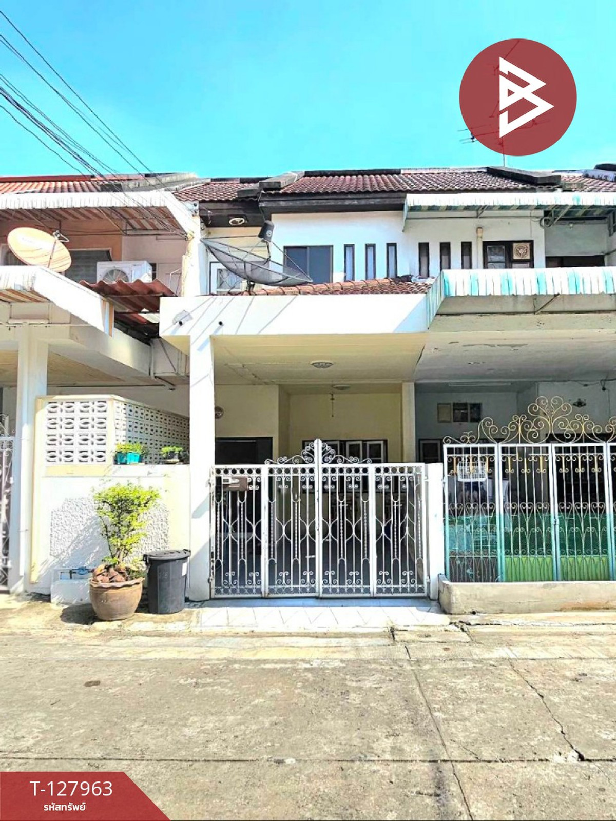 For SaleTownhomeLadkrabang, Suwannaphum Airport : Townhouse for sale Somjai Village, Prawet, Bangkok