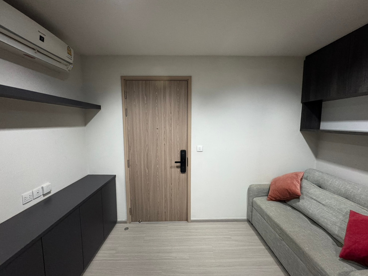 For RentCondoThaphra, Talat Phlu, Wutthakat : 💥CP-9565💥Life Sathorn Sierra 👉Line : @primecondo