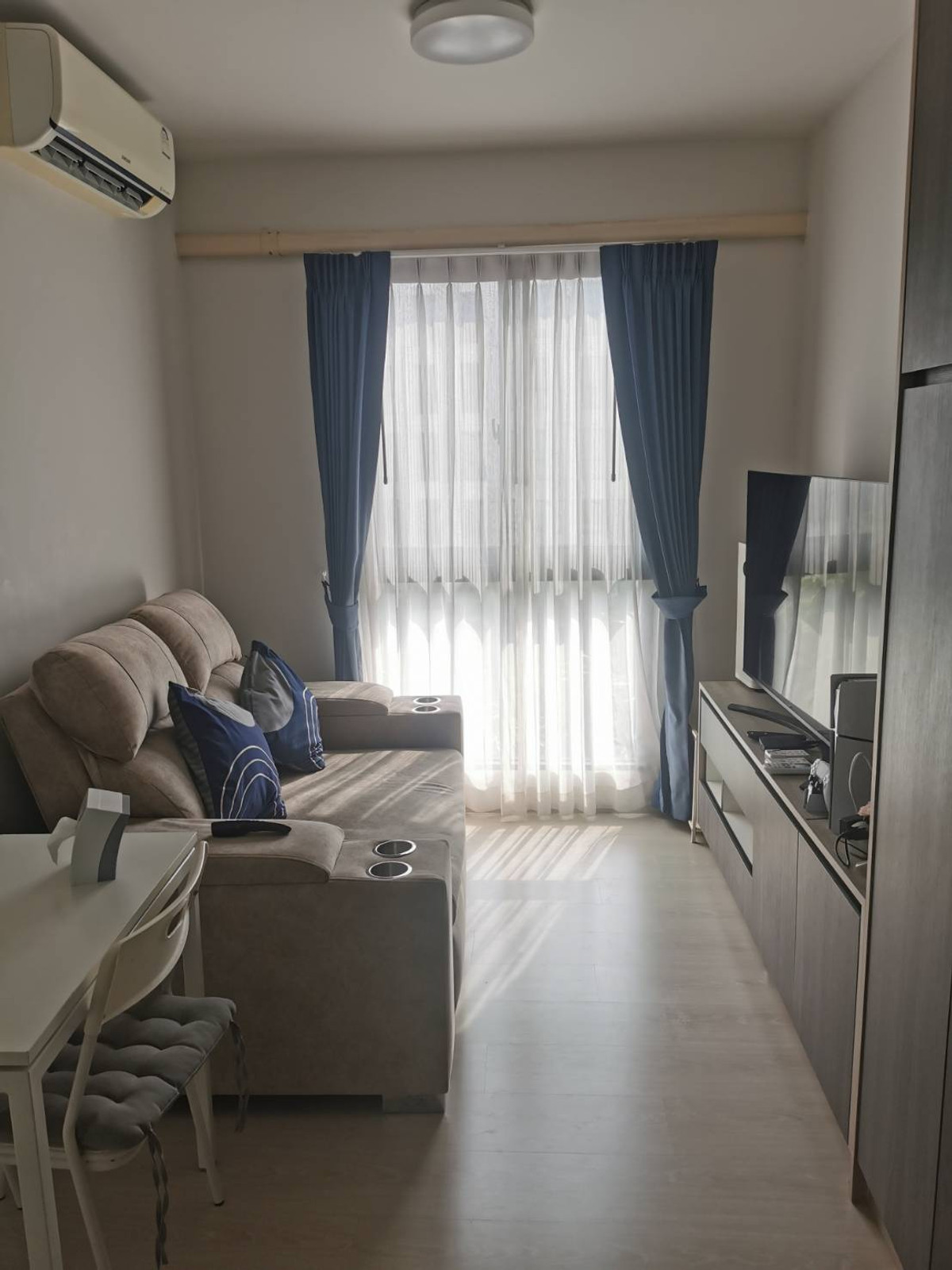 For RentCondoBangna, Bearing, Lasalle : Property code: [HR101] Unio Sukhumvit 72 Phase 2 Unio Sukhumvit 72, cheapest room, beautiful room with furniture.