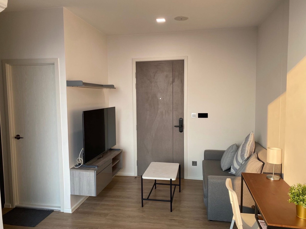 For RentCondoRamkhamhaeng, Hua Mak : For rent: Modiz Rhyme Ramkhamhaeng (Modiz Rhyme Ramkhamhaeng) Room size: 24 sq m Floor: 14 Price: 13,500 baht Nearby places: MRT Ramkhamhaeng