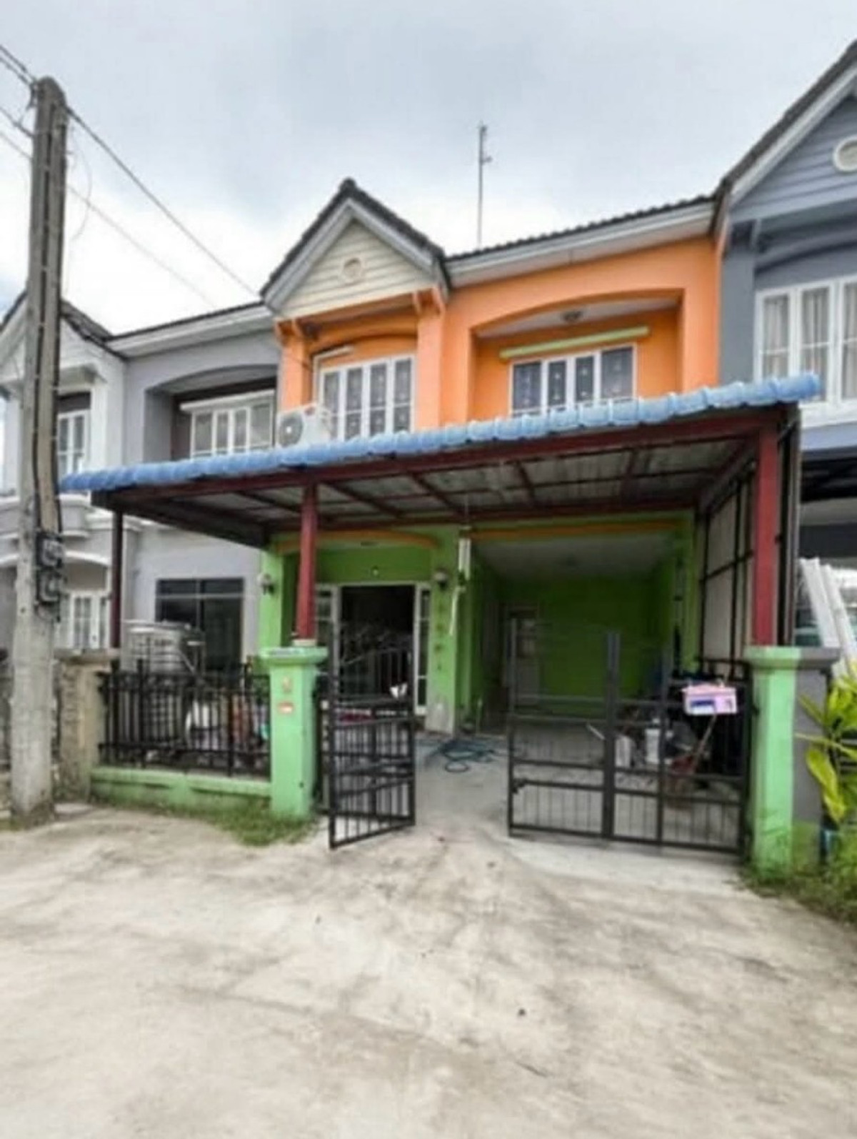 ให้เช่าทาวน์โฮมนนทบุรี บางใหญ่ บางบัวทอง : ให้เช่า ทาวน์เฮ้าส์2 ชั้น หมู่บ้านบุศรินทร์ ถนนบ้านกล้วยไทรน้อย เลี้ยงสัตว์ได้