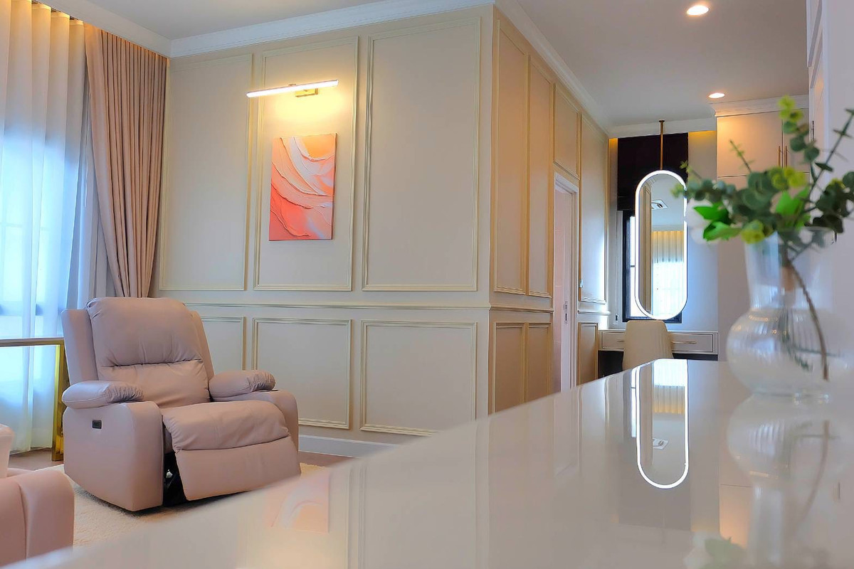 ให้เช่าบ้านลาดกระบัง สุวรรณภูมิ : บ้านเดี่ยวให้เช่า ✨ Setthasiri Bangna-Suvarnabhumi ✨ 5 ห้องนอน 6 ห้องน้ำ เฟอร์นิเจอร์ และ เครื่องใช้ไฟฟ้าครบ 