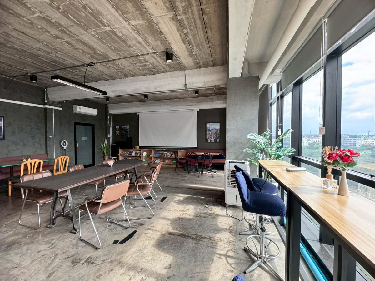 For RentOfficeRamkhamhaeng, Hua Mak : Office space for rent, 5th floor, beautiful open building, suitable for doing business. Next to Ramkhamhaeng Road (N.1923)