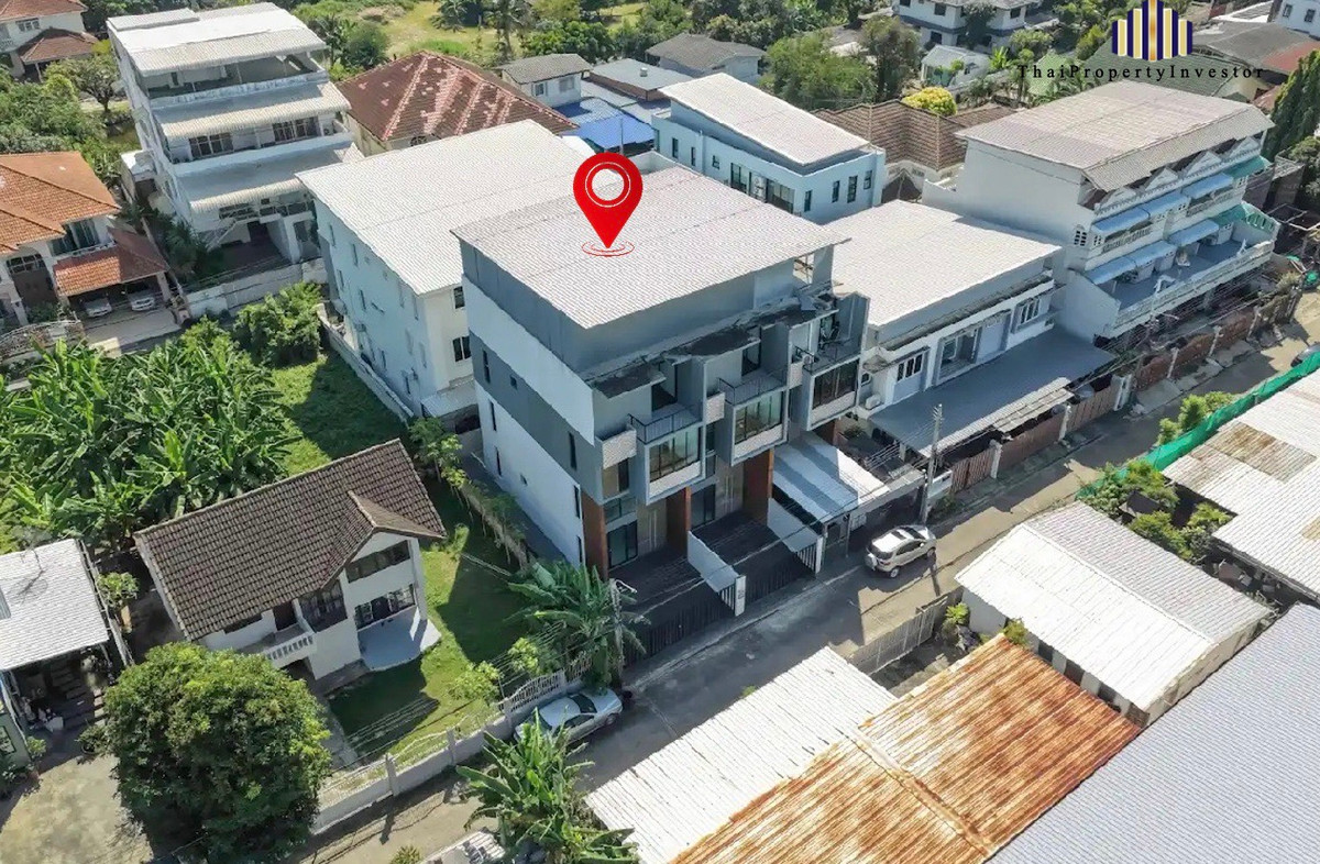 ขายโฮมออฟฟิศโชคชัย4 ลาดพร้าว71 : Rare Item!! ขายถูกโฮมออฟฟิศใหม่มือ 1 ทำเลถนนโชคชัย 4 !! ที่ดิน 33.2 ตร.วา.พื้นที่ 245 ตร.ม. หลังมุม ทำเลธุรกิจพร้อมใช้งานทันที !!