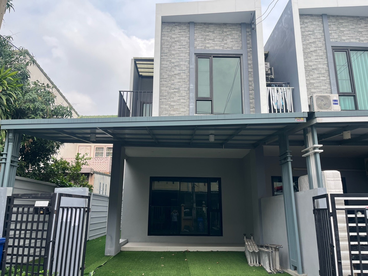 For SaleTownhomeLadprao101, Happy Land, The Mall Bang Kapi : Reduced 400,000 baht, closing townhome project, Lat Phrao 101