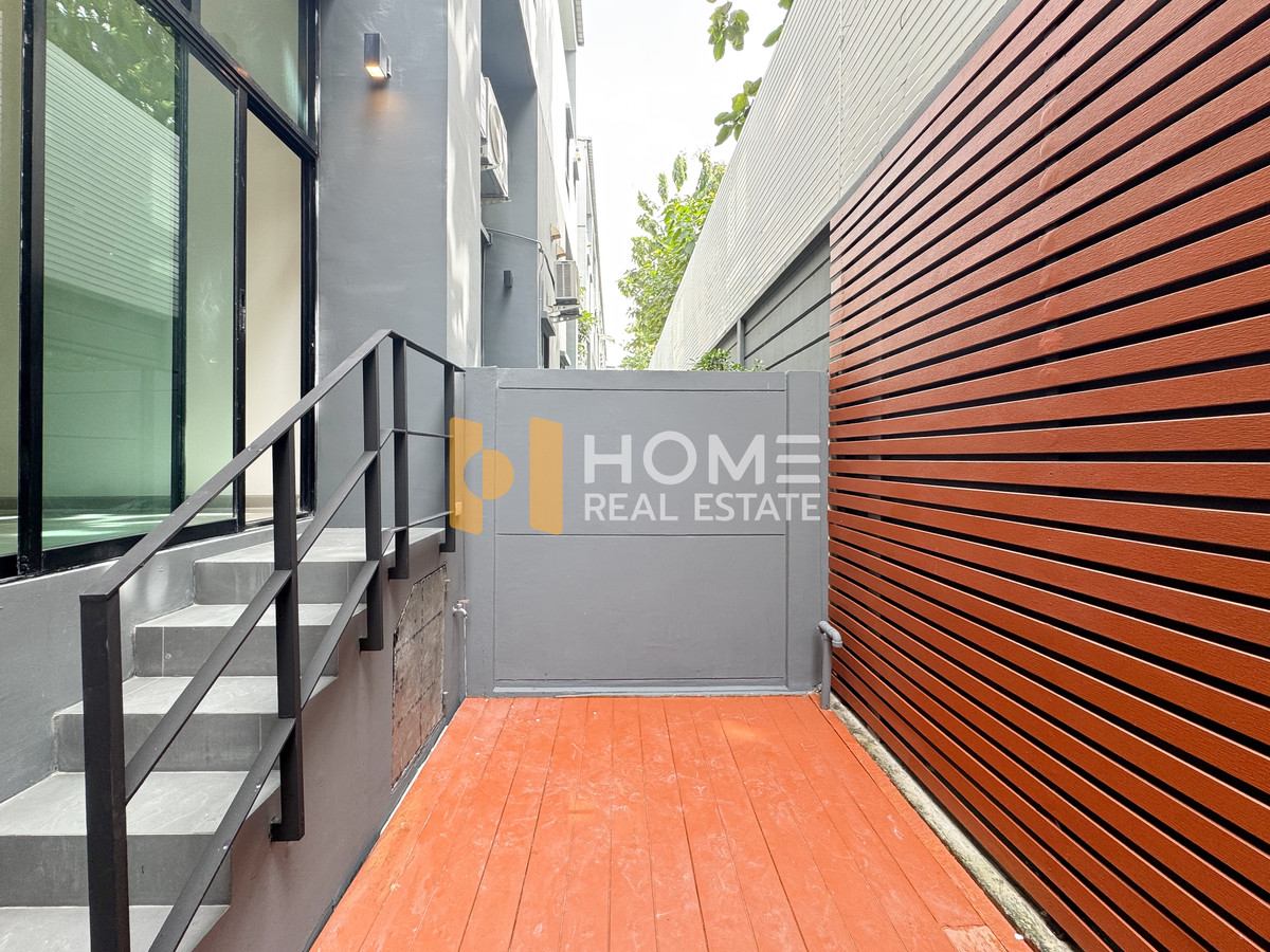 ขายทาวน์โฮมพัฒนาการ ศรีนครินทร์ : Rare Item! ทาวน์โฮมหรู 🔥 อาร์เด้น พัฒนาการ / 3 ห้องนอน (ขาย), Arden Phatthanakan 3 Bedrooms (FOR SALE) FON260 