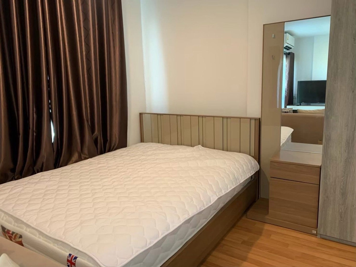 For RentCondoBangna, Bearing, Lasalle : Condo for rent Lumpini Place Bangna Km. 3 Building: C Floor: 5 Room size: 23 sq m Price: 7,500 baht Nearby places: Yellow Line MRT