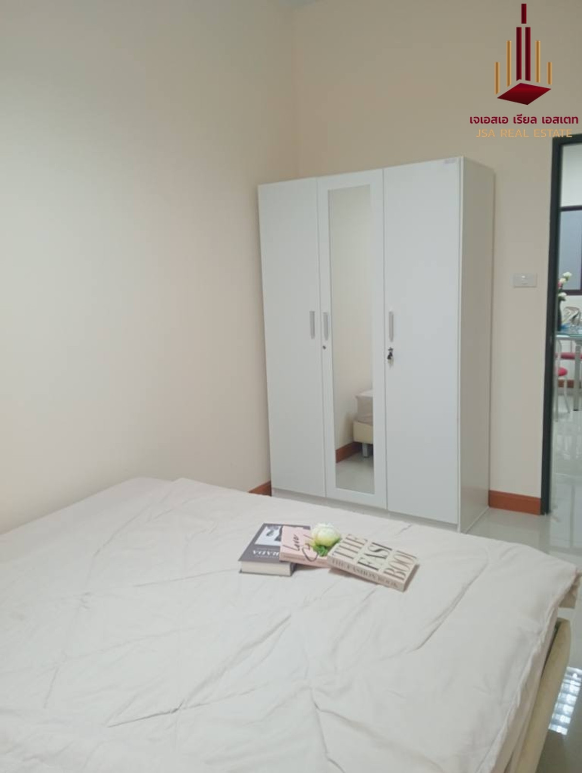 For RentCondoRatchadapisek, Huaikwang, Suttisan : ✨ For Rent: Srivara Mansion 1 Condo ✨ 💰 Only 20,000 THB/month