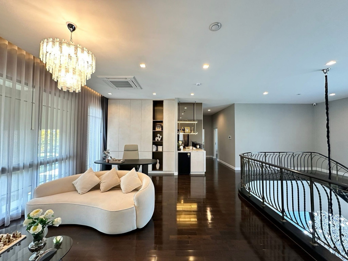 For RentHouseLadkrabang, Suwannaphum Airport : FOR RENT BANGKOK LUXURY HOME BY GRAND BANGKOK BOULEVARD KRUNGTHEP KREETHA PROJECT • NEAR INTERNATIONAL SCHOOL