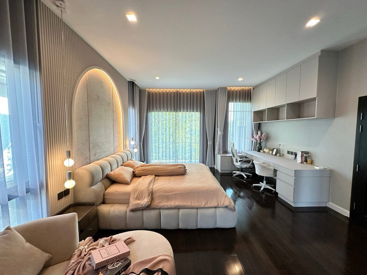 For RentHouseLadkrabang, Suwannaphum Airport : FOR RENT BANGKOK LUXURY HOME BY GRAND BANGKOK BOULEVARD KRUNGTHEP KREETHA PROJECT • NEAR INTERNATIONAL SCHOOL
