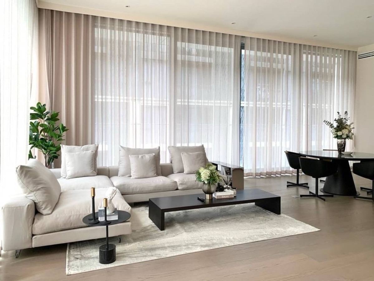 ให้เช่าคอนโดวิทยุ ชิดลม หลังสวน : 📢👇คอนโดซูเปอร์ลักชัวรีบนถนนหลังสวน ทำเลพรีเมียม เดินทางสะดวก ใกล้ศูนย์การค้าชั้นนำ แหล่งไลฟ์สไตล์ และย่านบันเทิงของกรุงเทพฯ ใช้ชีวิตเมืองอย่างเหนือระดับ ใกล้ Central Embassy, Gaysorn Village และสวนลุมพินี ห้องตกแต่งครบพร้อมลิฟต์ส่วนตัว