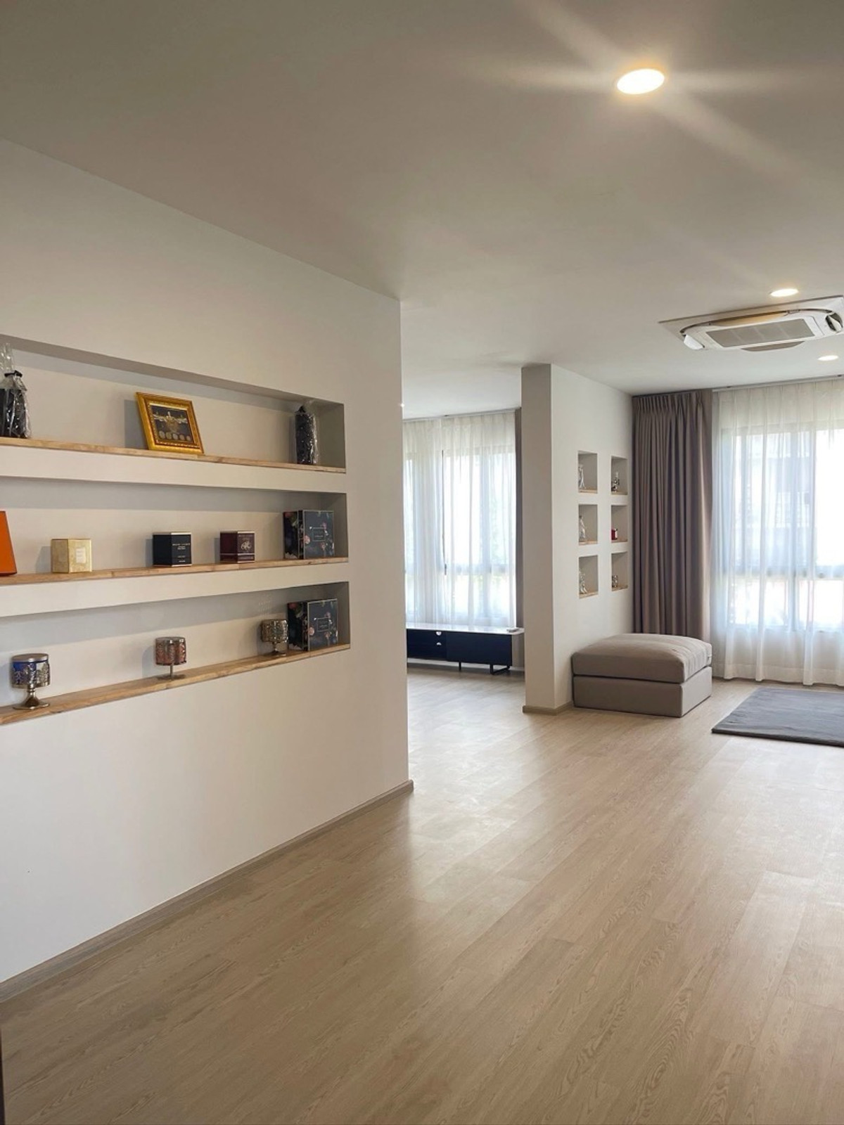 ขายบ้านเยาวราช บางลำพู : ขายบ้าน 3 ชั้น ย่านราชดำเนิน ใกล้ MRT สนามไชย พร้อมผู้เช่าถึงมีนาคม 2028 เหมาะลงทุนสร้างรายได้ในทำเลเมืองประวัติศาสตร์
