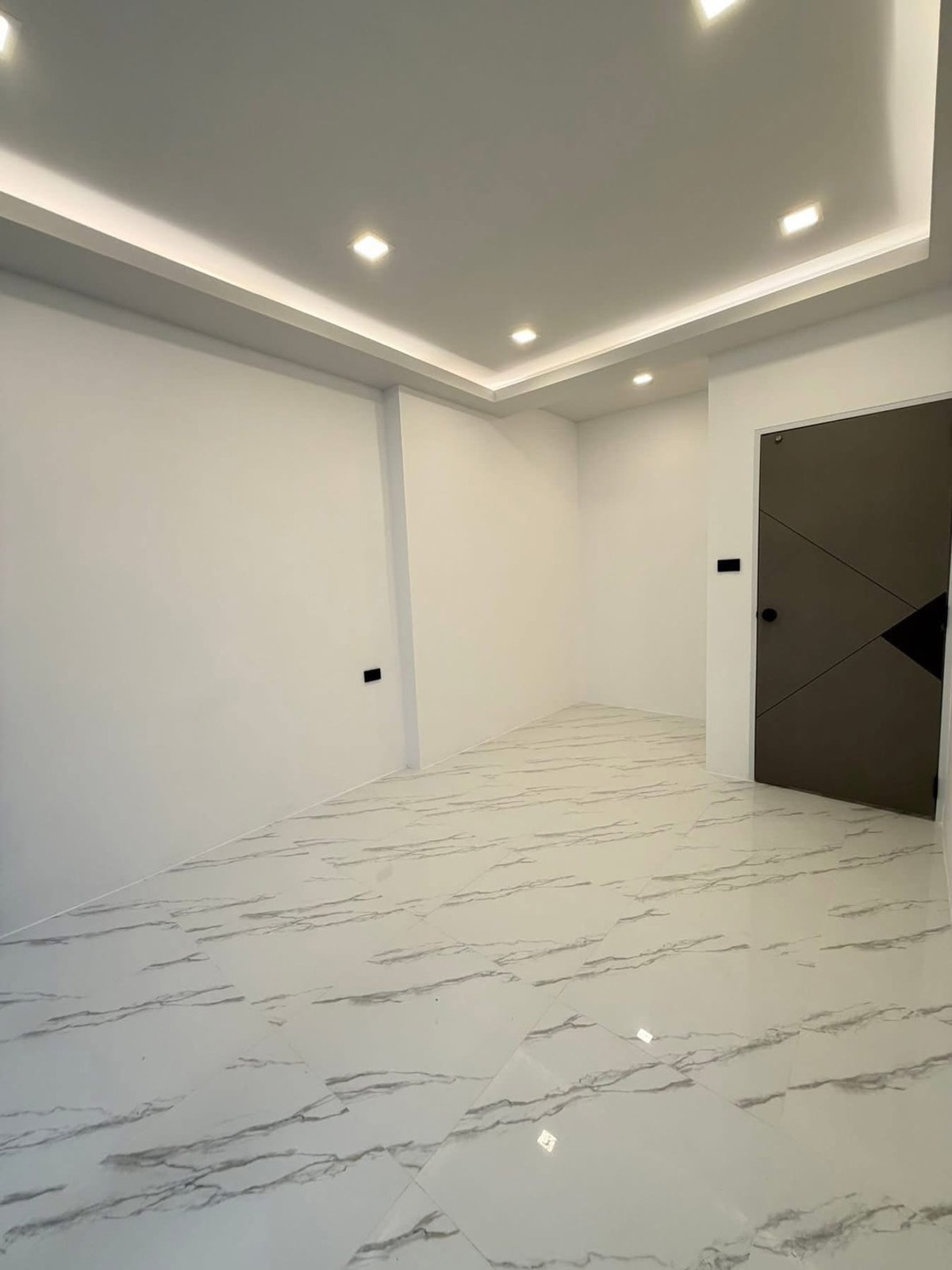 For SaleTownhomePattaya, Bangsaen, Chonburi : Townhome Pattaya / 4 Bedrooms (For Sale), Townhome Pattaya / 4 Bedrooms (FOR SALE) AM012