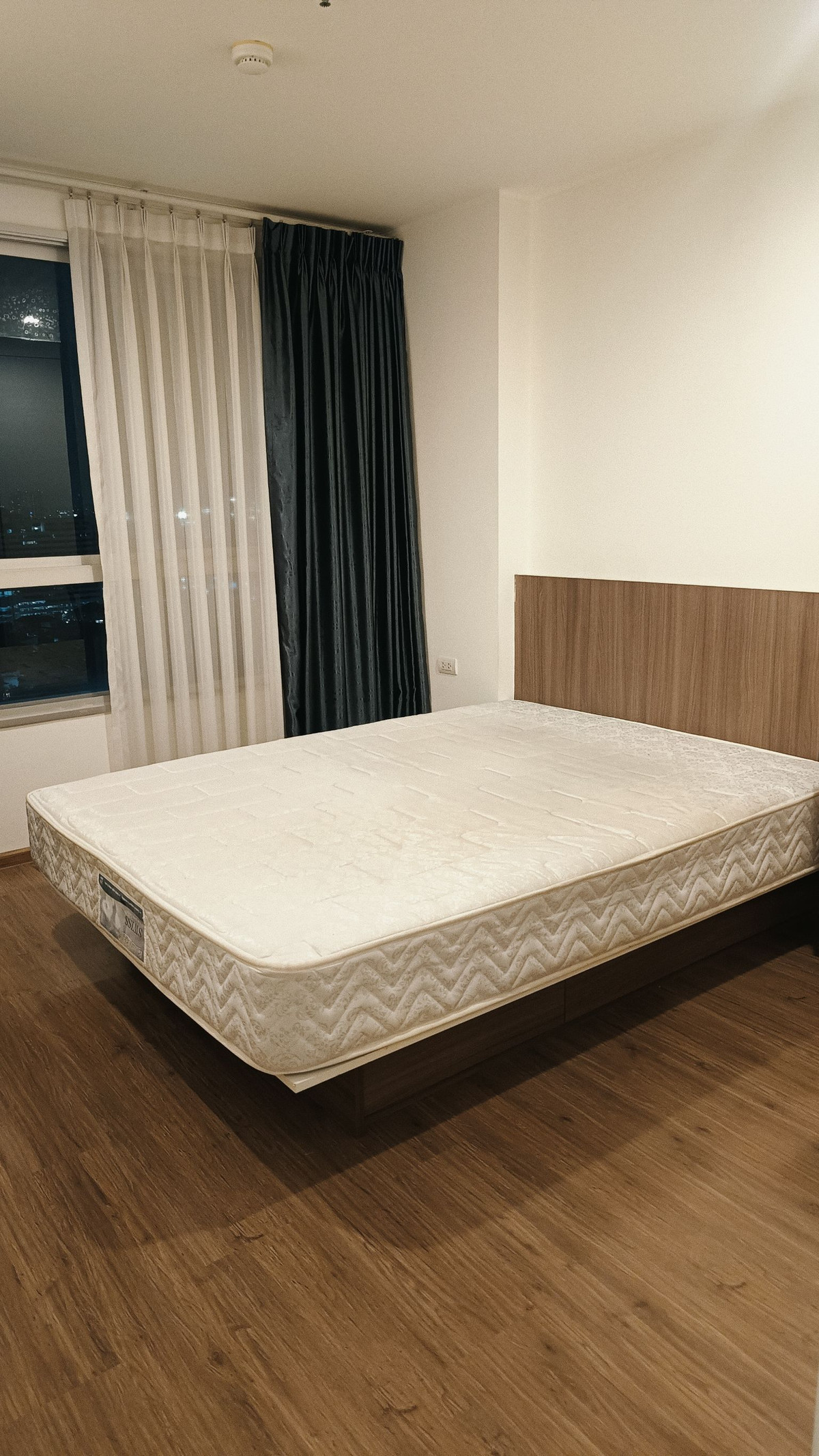 ให้เช่าคอนโดรัตนาธิเบศร์ สนามบินน้ำ พระนั่งเกล้า : ถูกมาก ๆ ให้เช่า ยู ดีไลท์ รัตนาธิเบศร์   31 ตรม ชั้น 20   7,500 บาท/เดือน