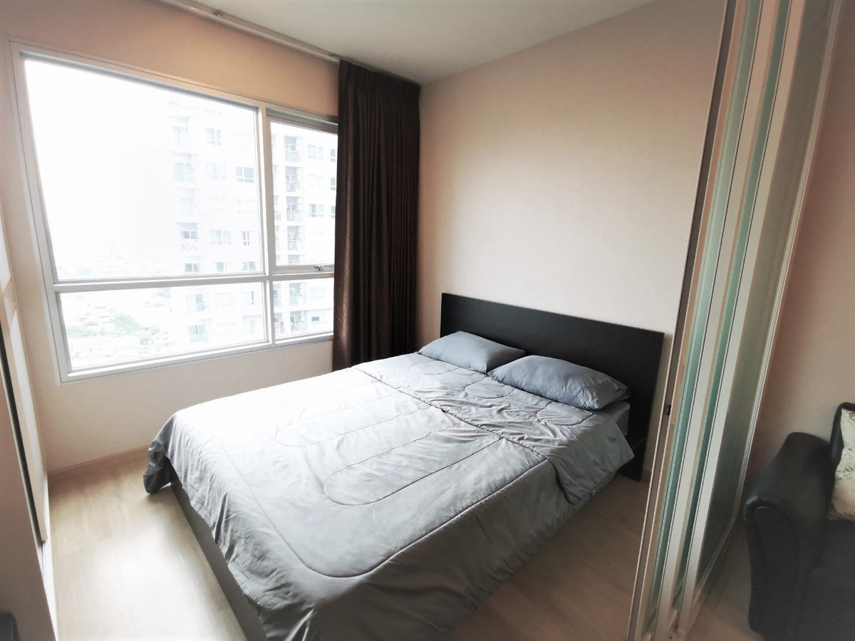 For RentCondoThaphra, Talat Phlu, Wutthakat : For rent, very cheap, Tempo Grand Sathorn Wutthakat (Tempo grand sathorn wutthakat), next to BTS Wutthakat, with furniture + closed kitchen + washing machine, only 11,000 baht.