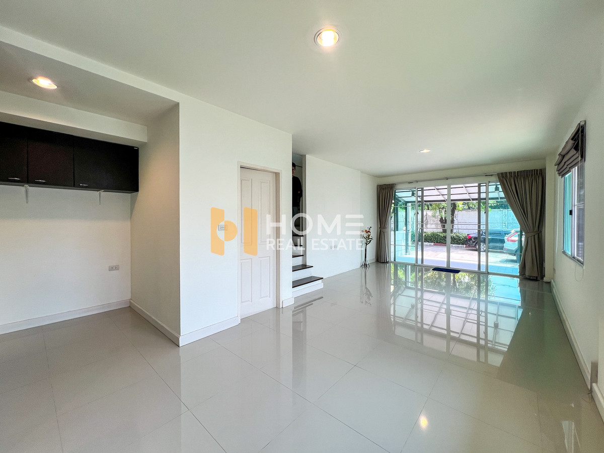 For SaleTownhomePattanakan, Srinakarin : Town Avenue Rama 9 / 2 Bedrooms (For Sale), Town Avenue Rama 9 / 2 Bedrooms (FOR SALE) BZD064