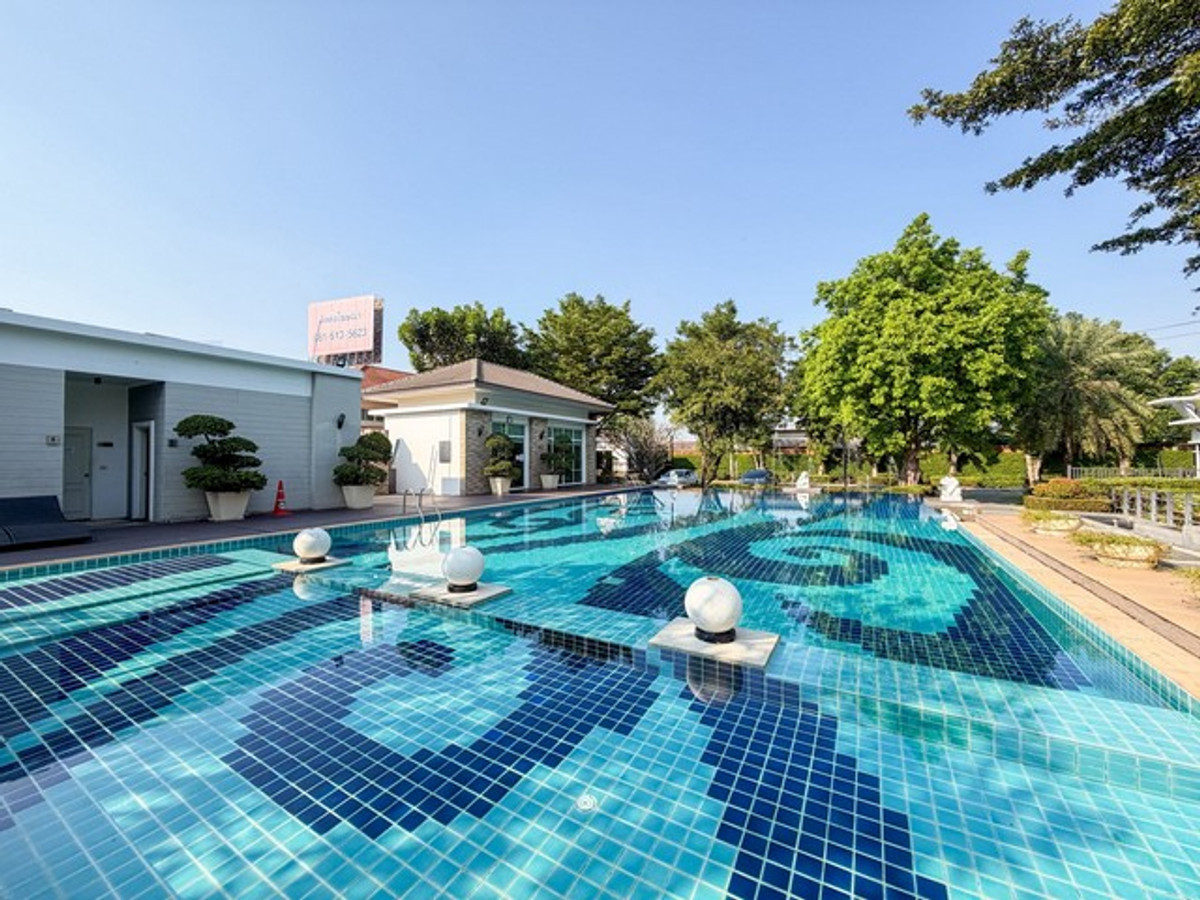 ขายบ้านพระราม 5 ราชพฤกษ์ บางกรวย : บางกอก บลูเลอวาร์ด ราชพฤกษ์-พระราม5-2  ติดถนนราชพฤกษ์ 💕หน้าบ้านไม่ชนใคร ✅รีโนเวทใหม่ทั้งหลัง