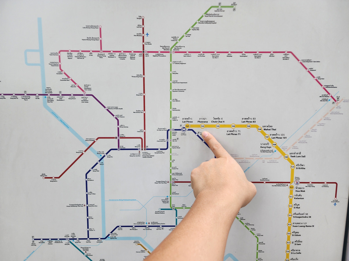 ขายทาวน์โฮมโชคชัย4 ลาดพร้าว71 : ขายทาวน์โฮม 3 ชั้น ลาดพร้าว – ทำเลโคตรเทพ! 160 ม. ถึง MRT ภาวนา ลาดพร้าว44  เหมาะทำโฮมออฟฟิต 