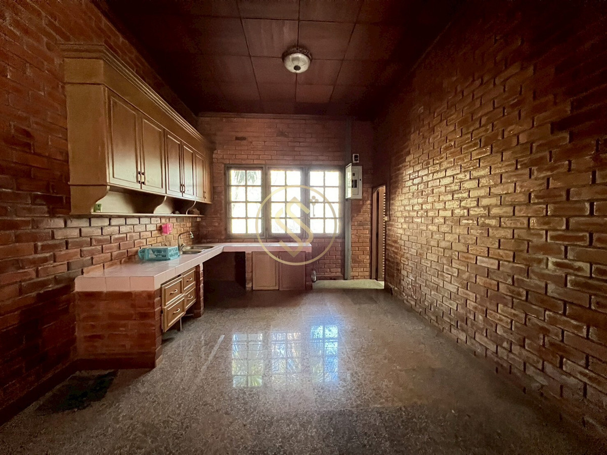 ให้เช่าบ้านปากช่อง เขาใหญ่ : ให้เช่า บ้านเดี่ยวบรรยากาศร่มรื่นเขาใหญ่ ตำบลหมูสี  ทำเลดี ทำการค้าเปิดคาเฟ่ได้ ใกล้ถนนธนรัตน์ พื้นที่ใช้สอยรวม 400 ตารางเมตร 