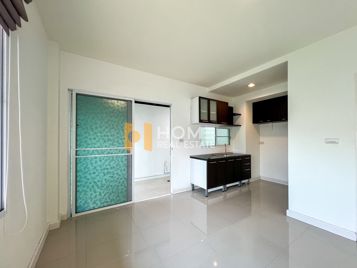 For SaleTownhomePattanakan, Srinakarin : Town Avenue Rama 9 / 2 Bedrooms (For Sale), Town Avenue Rama 9 / 2 Bedrooms (FOR SALE) BZD064