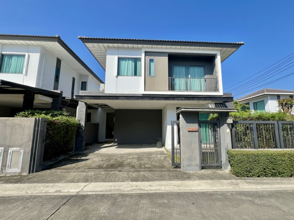 ขายบ้านสมุทรปราการ สำโรง : ขายบ้านแฝด 2 ชั้น Britania Srinakarin ทำเลศักยภาพ ใกล้วัดหนามแดง สมุทรปราการ  ใกล้ BTS ศรีด่าน และเมกะบางนา