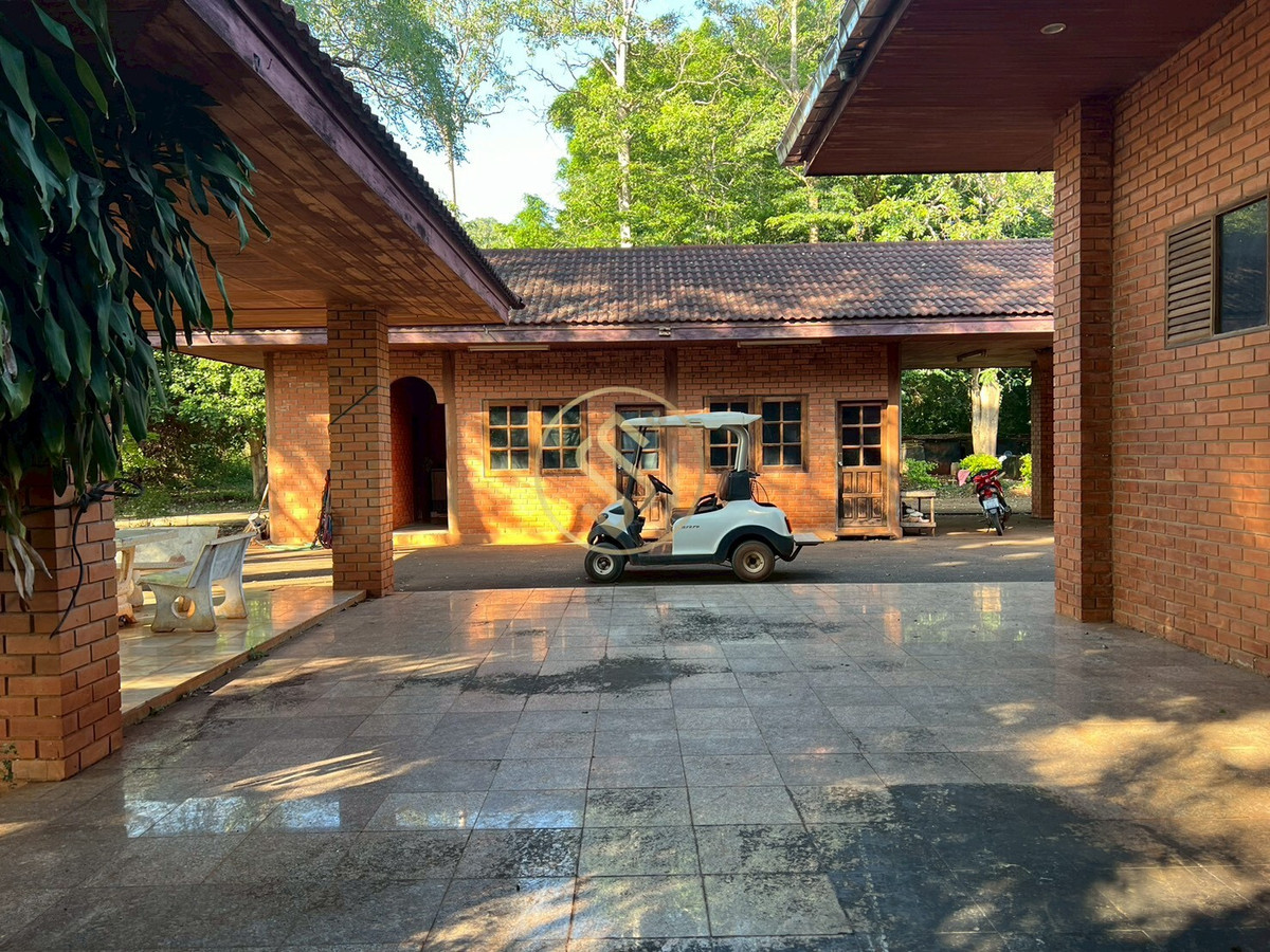 ให้เช่าบ้านปากช่อง เขาใหญ่ : ให้เช่า บ้านเดี่ยวบรรยากาศร่มรื่นเขาใหญ่ ตำบลหมูสี  ทำเลดี ทำการค้าเปิดคาเฟ่ได้ ใกล้ถนนธนรัตน์ พื้นที่ใช้สอยรวม 400 ตารางเมตร 