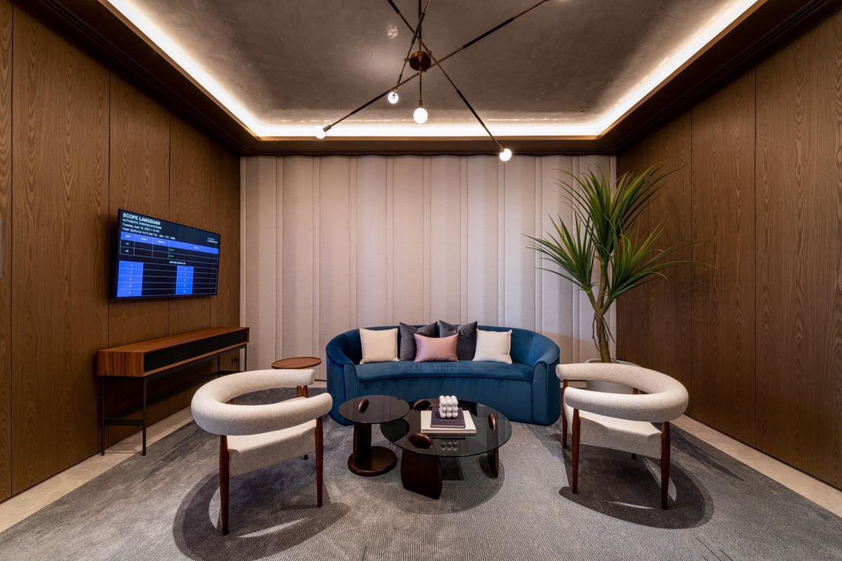 For RentCondoWitthayu, Chidlom, Langsuan, Ploenchit : 🔥For urgent rent🔥 Scope Langsuan, spacious room, pine tree view, fully furnished, ready to move in, near BTS Chidlom