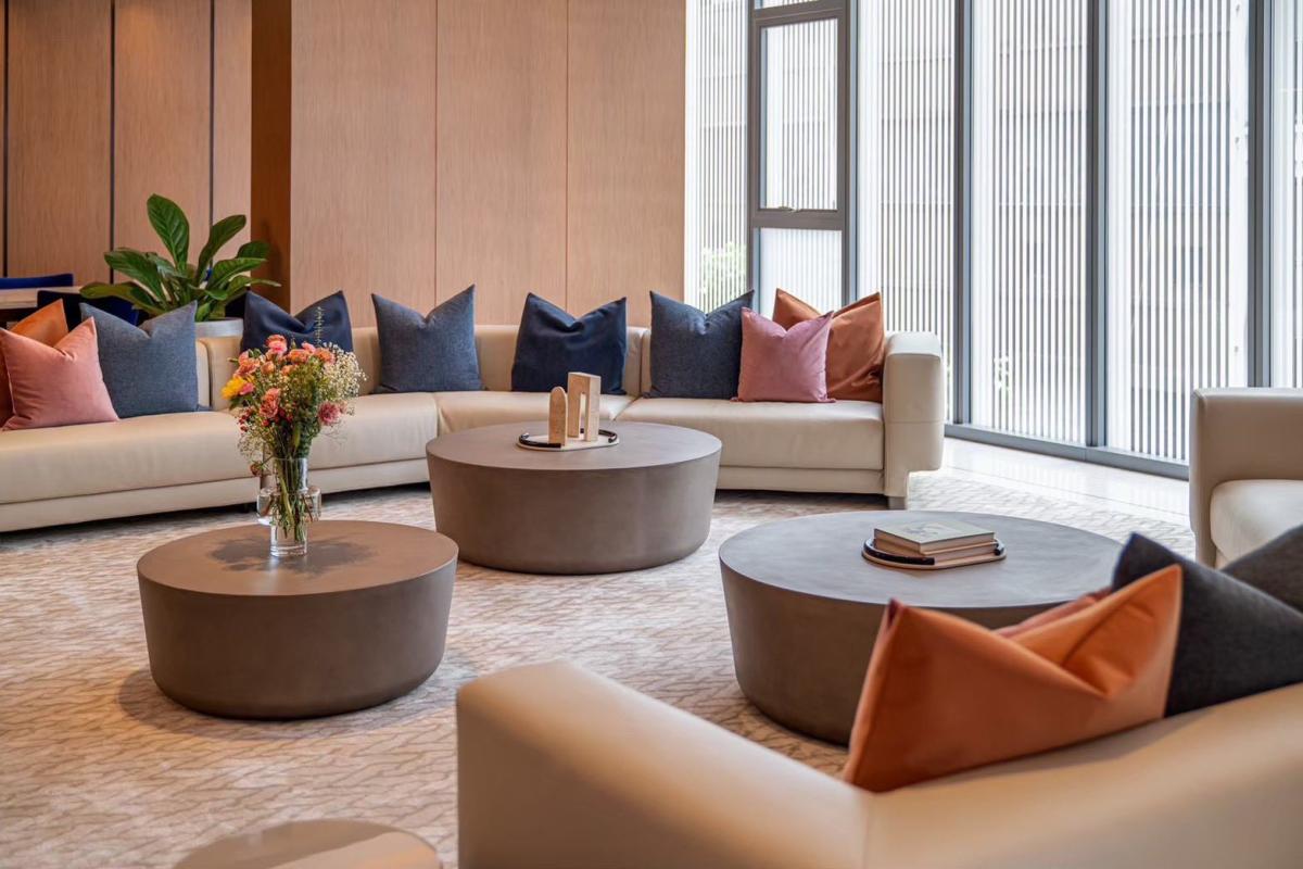 For RentCondoWitthayu, Chidlom, Langsuan, Ploenchit : 🔥For urgent rent🔥 Scope Langsuan, spacious room, pine tree view, fully furnished, ready to move in, near BTS Chidlom