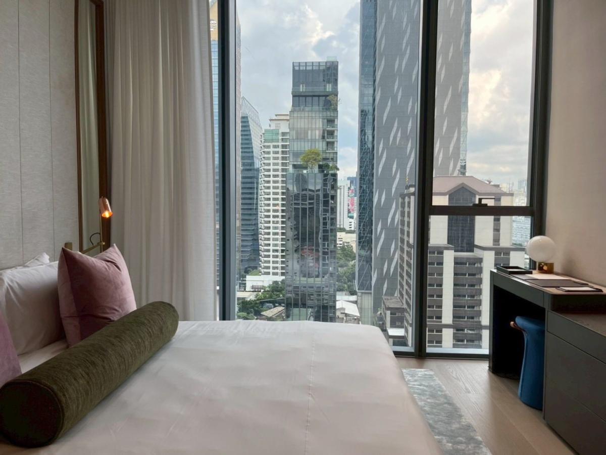 For RentCondoWitthayu, Chidlom, Langsuan, Ploenchit : 🔥For urgent rent🔥 Scope Langsuan, spacious room, pine tree view, fully furnished, ready to move in, near BTS Chidlom