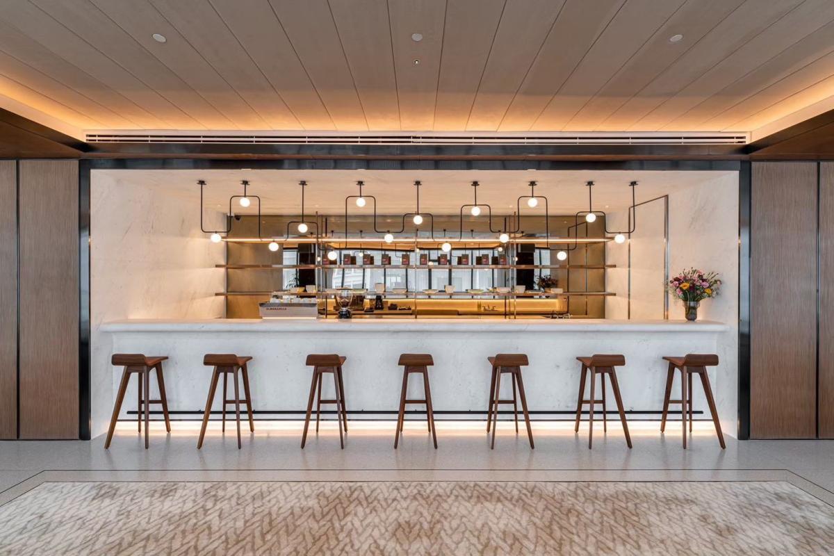 For RentCondoWitthayu, Chidlom, Langsuan, Ploenchit : 🔥For urgent rent🔥 Scope Langsuan, spacious room, pine tree view, fully furnished, ready to move in, near BTS Chidlom