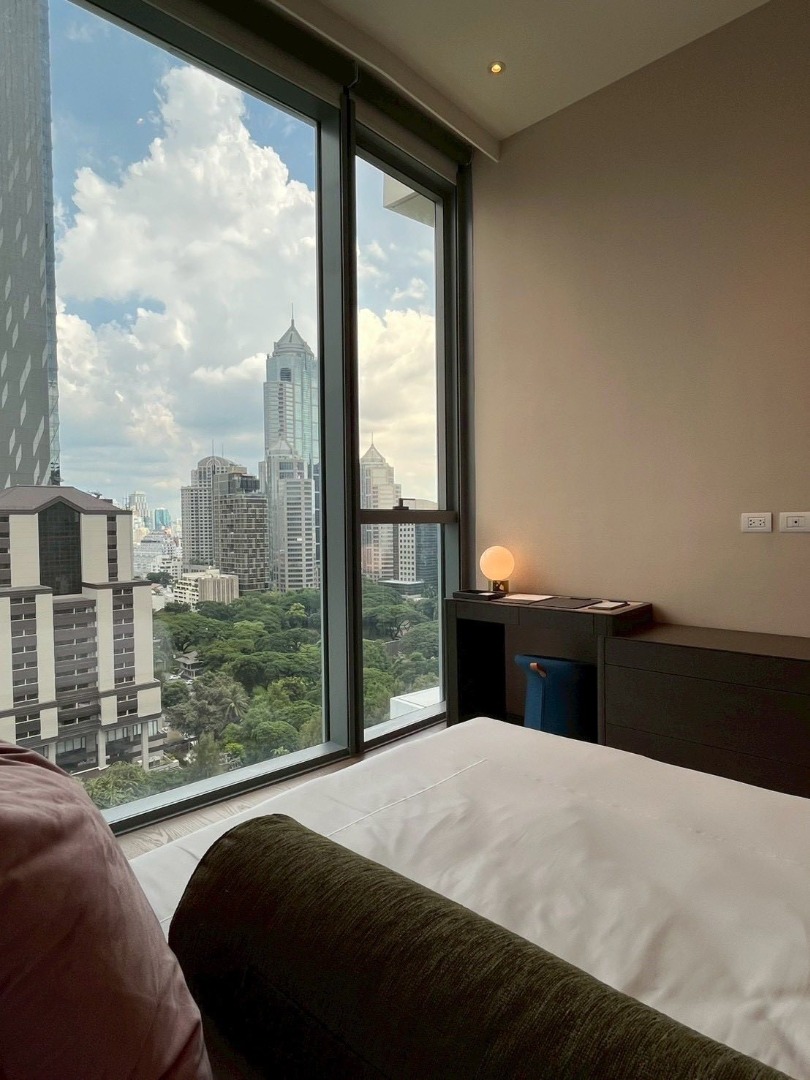 For RentCondoWitthayu, Chidlom, Langsuan, Ploenchit : 🔥For urgent rent🔥 Scope Langsuan, spacious room, pine tree view, fully furnished, ready to move in, near BTS Chidlom