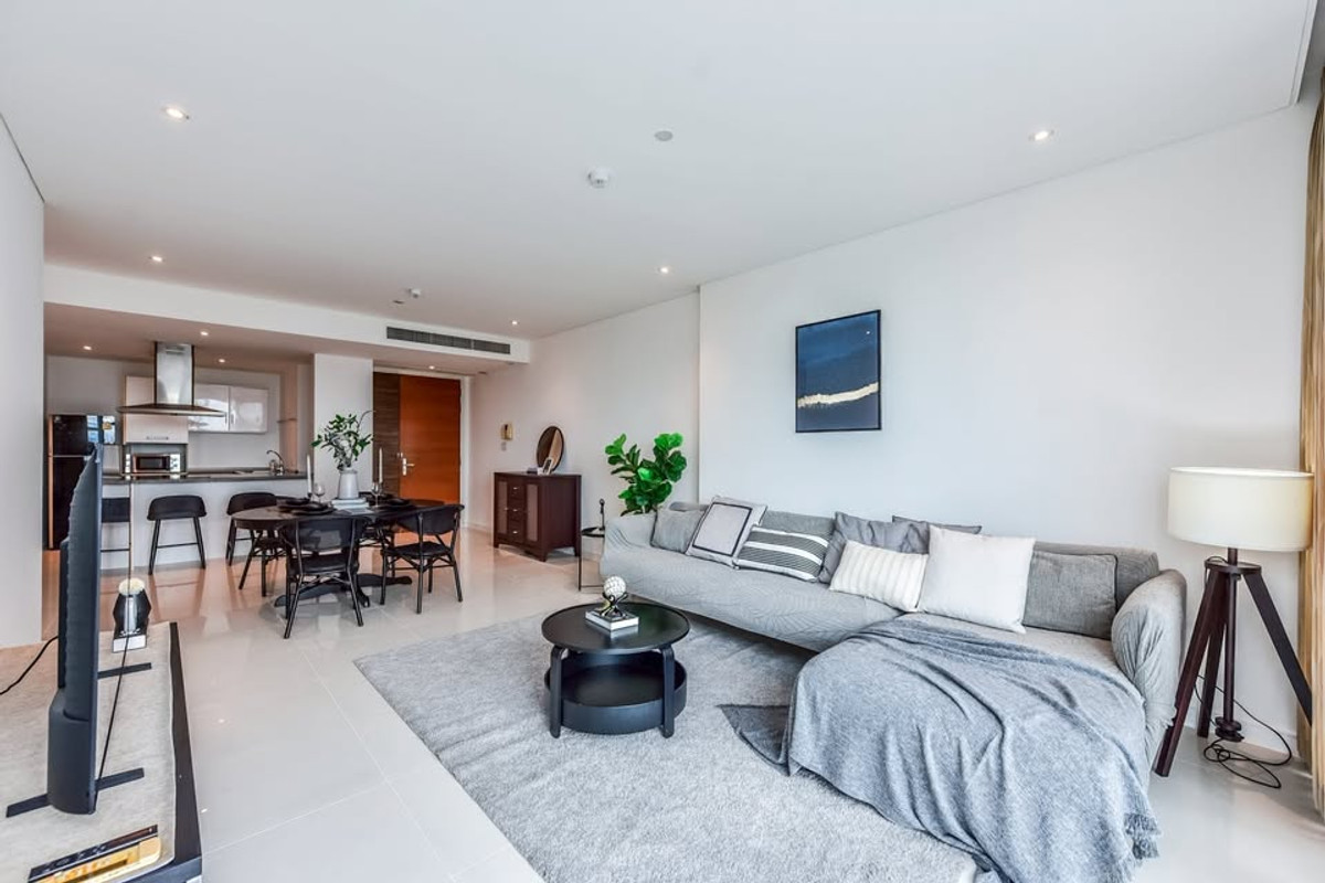 ให้เช่าคอนโดสุขุมวิท อโศก ทองหล่อ : Fullerton Sukhumvit — Pet-Friendly Condo