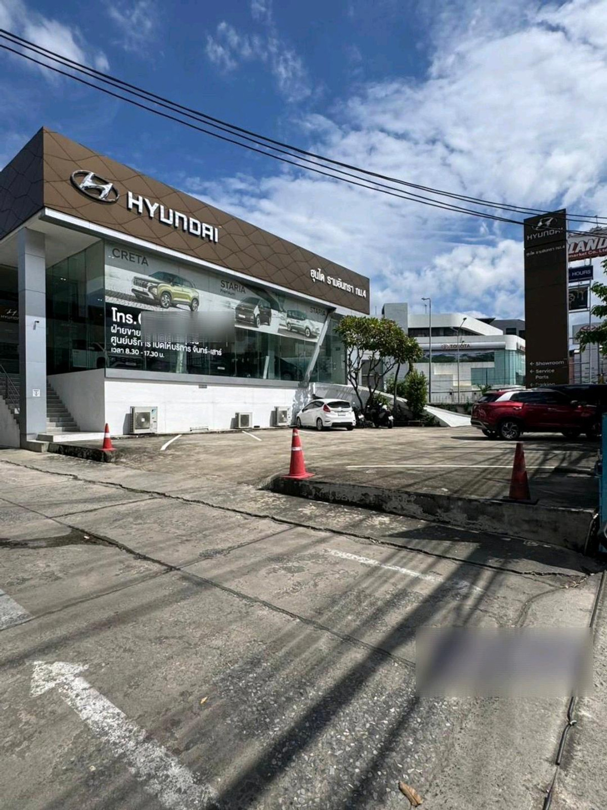 ให้เช่าโชว์รูมนวมินทร์ รามอินทรา : ให้เช่าโชว์รูมรถ + ออฟฟิศ + โกดัง รวมพื้นที่กว่า 1,000 ตร.ม. รามอินทรา กม.4 (ติดถนนใหญ่)