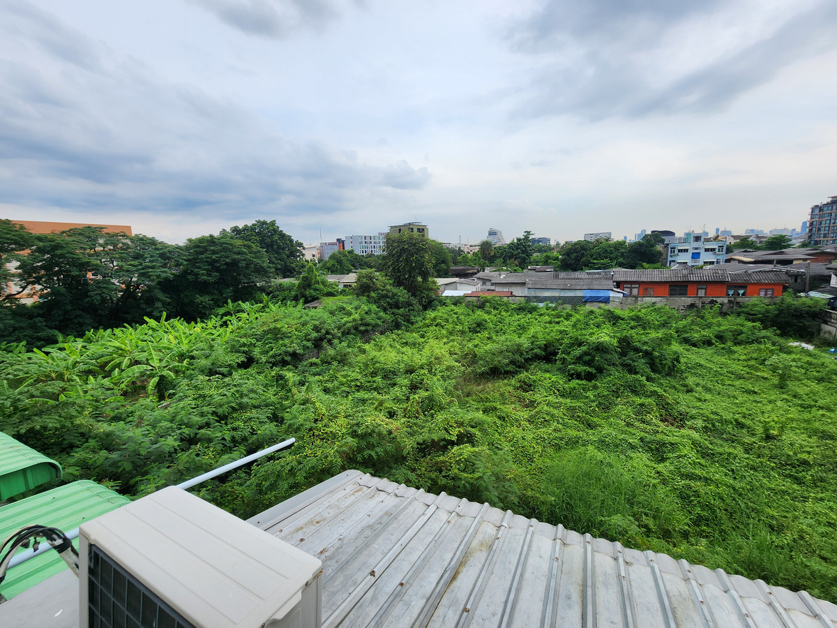 ขายทาวน์โฮมโชคชัย4 ลาดพร้าว71 : ขายทาวน์โฮม 3 ชั้น ลาดพร้าว – ทำเลโคตรเทพ! 160 ม. ถึง MRT ภาวนา ลาดพร้าว44  เหมาะทำโฮมออฟฟิต 