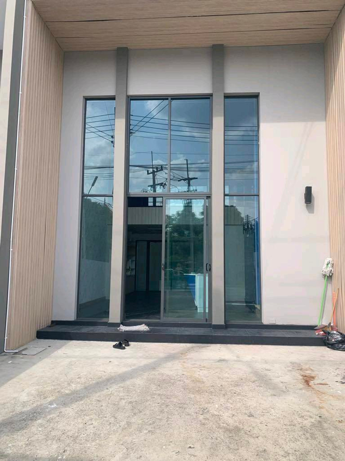 For RentTownhomePathum Thani,Rangsit, Thammasat : 📍 Middle house, very good location, near BTS Red Line / Don Mueang / Future Park