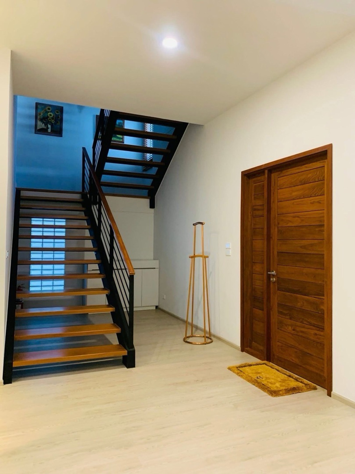 ขายบ้านเยาวราช บางลำพู : ขายบ้าน 3 ชั้น ย่านราชดำเนิน ใกล้ MRT สนามไชย พร้อมผู้เช่าถึงมีนาคม 2028 เหมาะลงทุนสร้างรายได้ในทำเลเมืองประวัติศาสตร์
