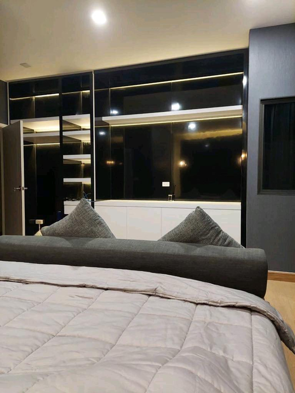 For RentTownhomePathum Thani,Rangsit, Thammasat : 📍 Middle house, very good location, near BTS Red Line / Don Mueang / Future Park