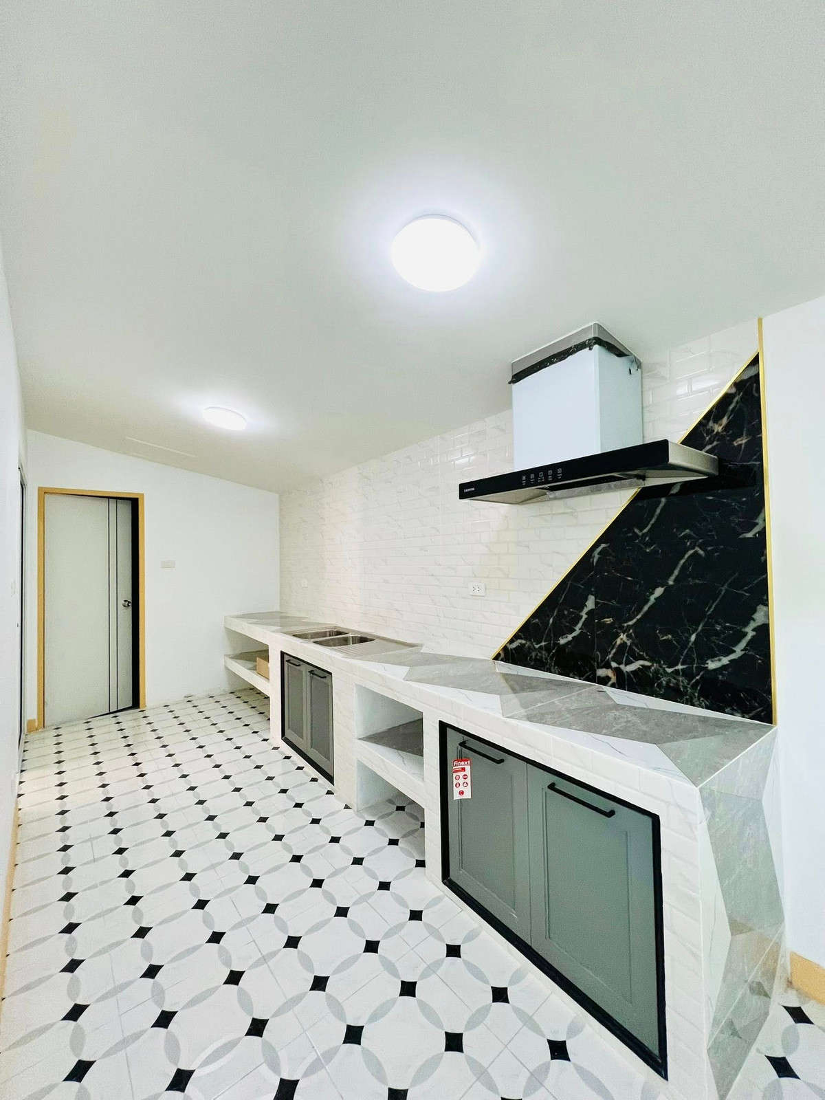 For SalePattaya, Bangsaen, Chonburi : LT Village 10/2 / 2 Bedrooms (For Sale), LT Village 10/2 / 2 Bedrooms (FOR SALE) BEWN001