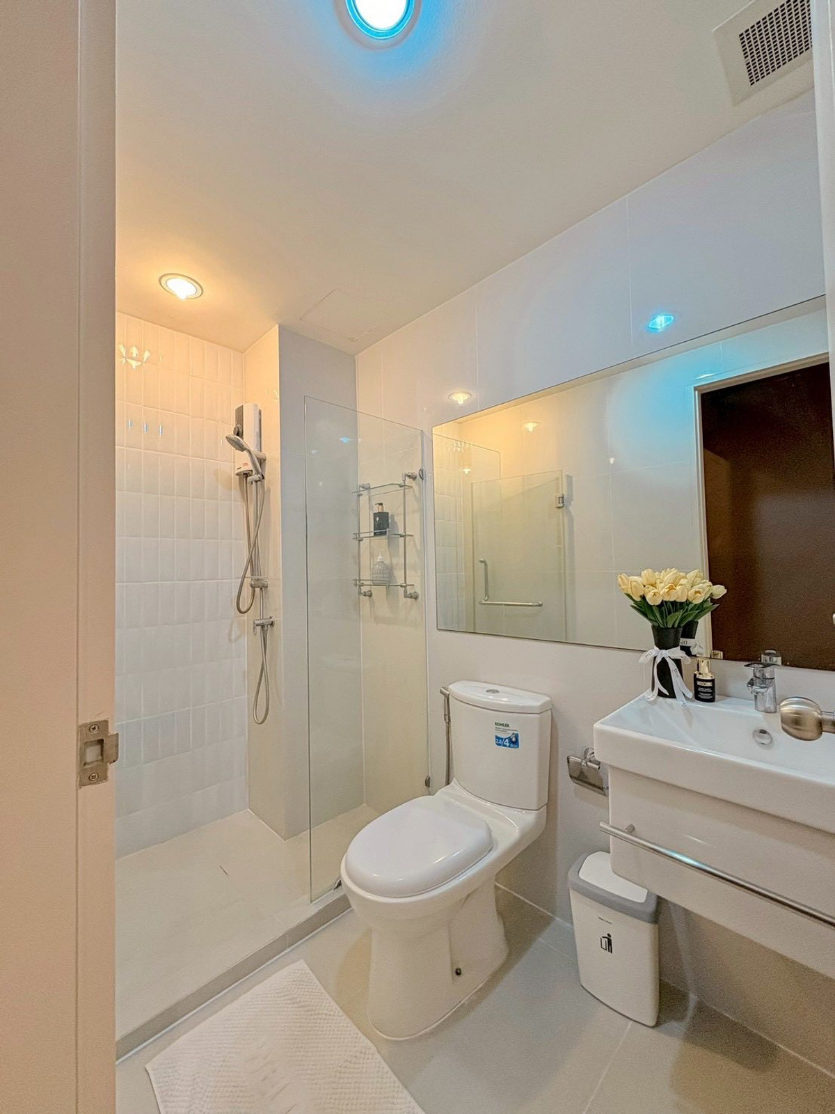 ให้เช่าคอนโดพระราม 9 เพชรบุรีตัดใหม่ RCA : For RENT 🌟คอนโด Life asoke ติด MRT เพชรบุรี & AirportLink มักกะสัน - 1 ห้องนอน ราคาดีมาก คอนโดสะดวกสบาย มีความปลอดภัยสูง