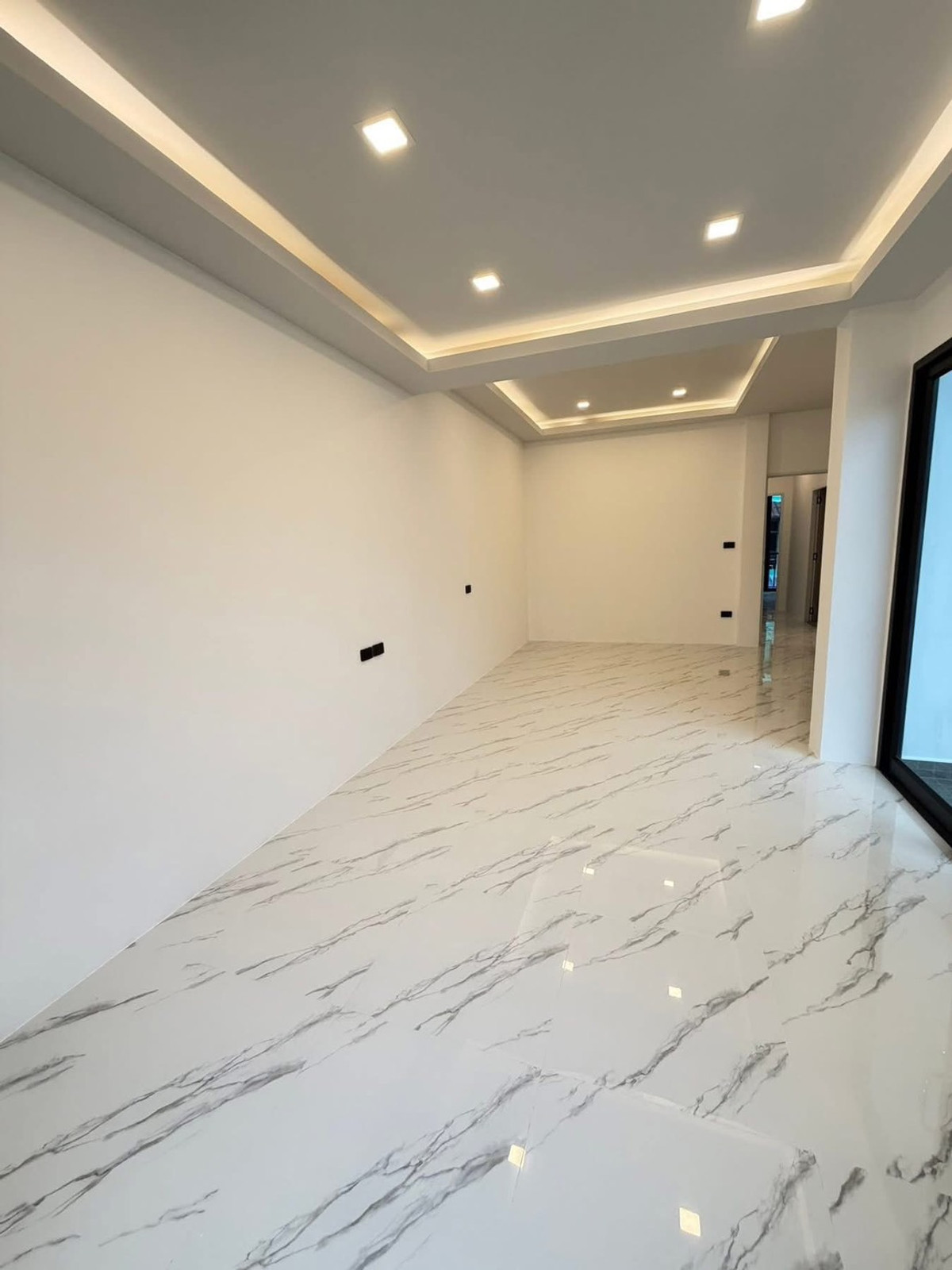 For SaleTownhomePattaya, Bangsaen, Chonburi : Townhome Pattaya / 4 Bedrooms (For Sale), Townhome Pattaya / 4 Bedrooms (FOR SALE) AM012