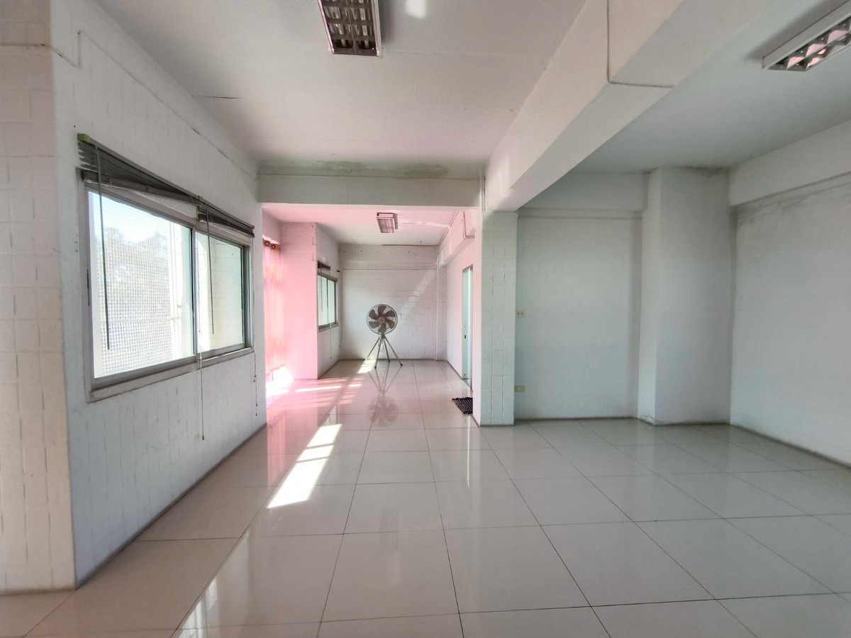 ขายโรงงานปทุมธานี รังสิต ธรรมศาสตร์ : 💖💖ขายมินิแฟคตอรี่สำหรับ SME หน้ากว้าง 15 เมตร ยาว45 เมตร, ทิศใต้, พร้อม Forklift และอื่นๆ / สนใจสอบถามได้นะคะ Line ID = atfirm2010💖💖