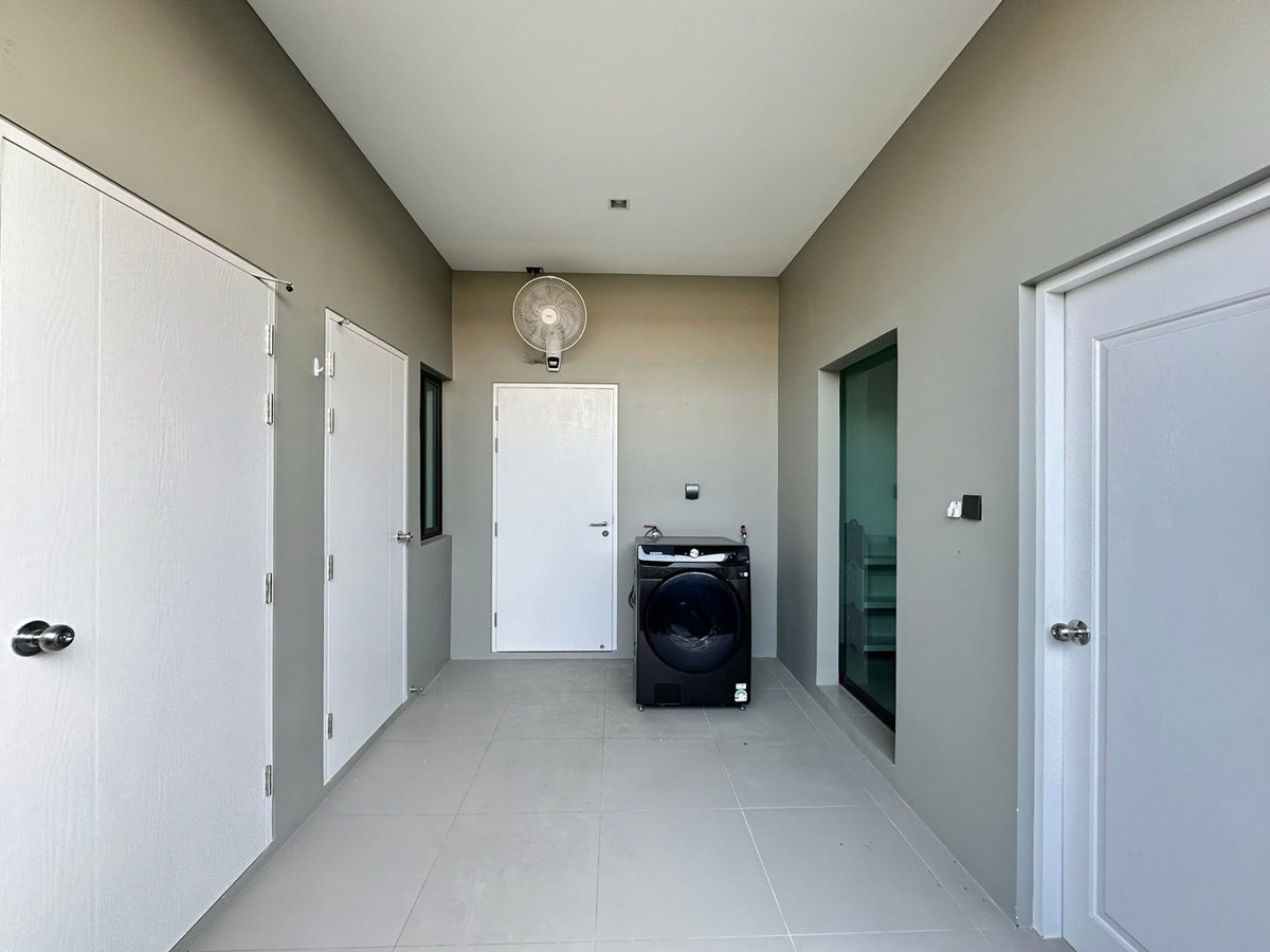 For RentHouseLadkrabang, Suwannaphum Airport : FOR RENT BANGKOK LUXURY HOME BY GRAND BANGKOK BOULEVARD KRUNGTHEP KREETHA PROJECT • NEAR INTERNATIONAL SCHOOL