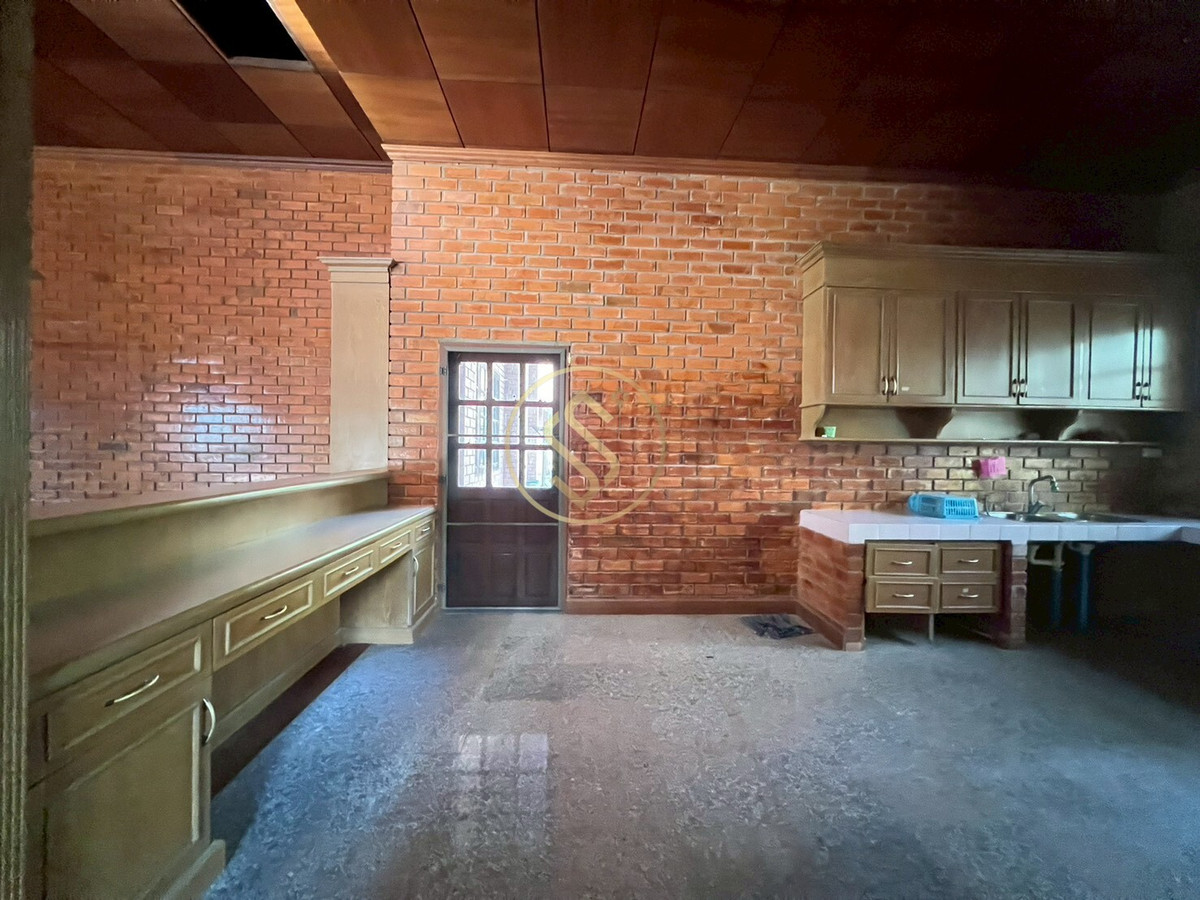 ให้เช่าบ้านปากช่อง เขาใหญ่ : ให้เช่า บ้านเดี่ยวบรรยากาศร่มรื่นเขาใหญ่ ตำบลหมูสี  ทำเลดี ทำการค้าเปิดคาเฟ่ได้ ใกล้ถนนธนรัตน์ พื้นที่ใช้สอยรวม 400 ตารางเมตร 