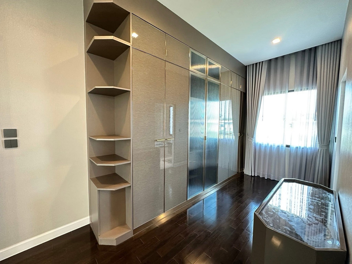 For RentHouseLadkrabang, Suwannaphum Airport : FOR RENT BANGKOK LUXURY HOME BY GRAND BANGKOK BOULEVARD KRUNGTHEP KREETHA PROJECT • NEAR INTERNATIONAL SCHOOL