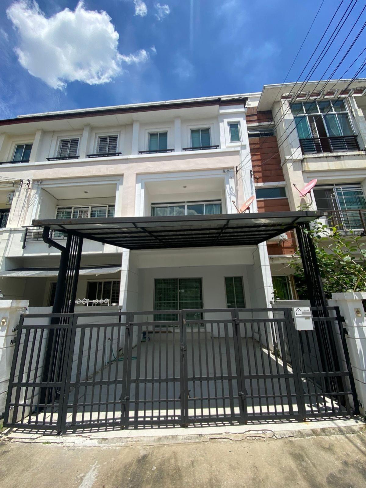 ขายทาวน์โฮมพัฒนาการ ศรีนครินทร์ : (รหัส HR113) ขายบ้านโครงการ Baan klang muang the royal monaco srinakarin - pattanakarn : บ้านกลางเมือง เดอะรอยัล โมนาโค ศรีนครินทร์ - พัฒนาการ ใกล้MRT หัวหมาก