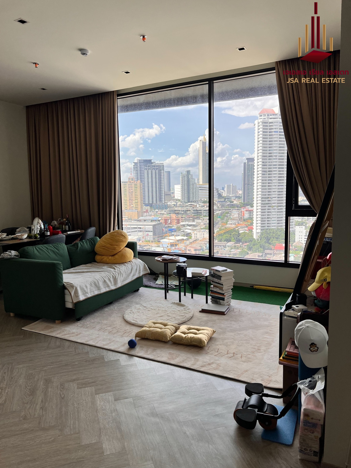 For SaleCondoWongwianyai, Charoennakor : ✨ For Sale: Chapter Charoennakhorn - Riverside Condo ✨ 💰 Only 13,850,000 THB